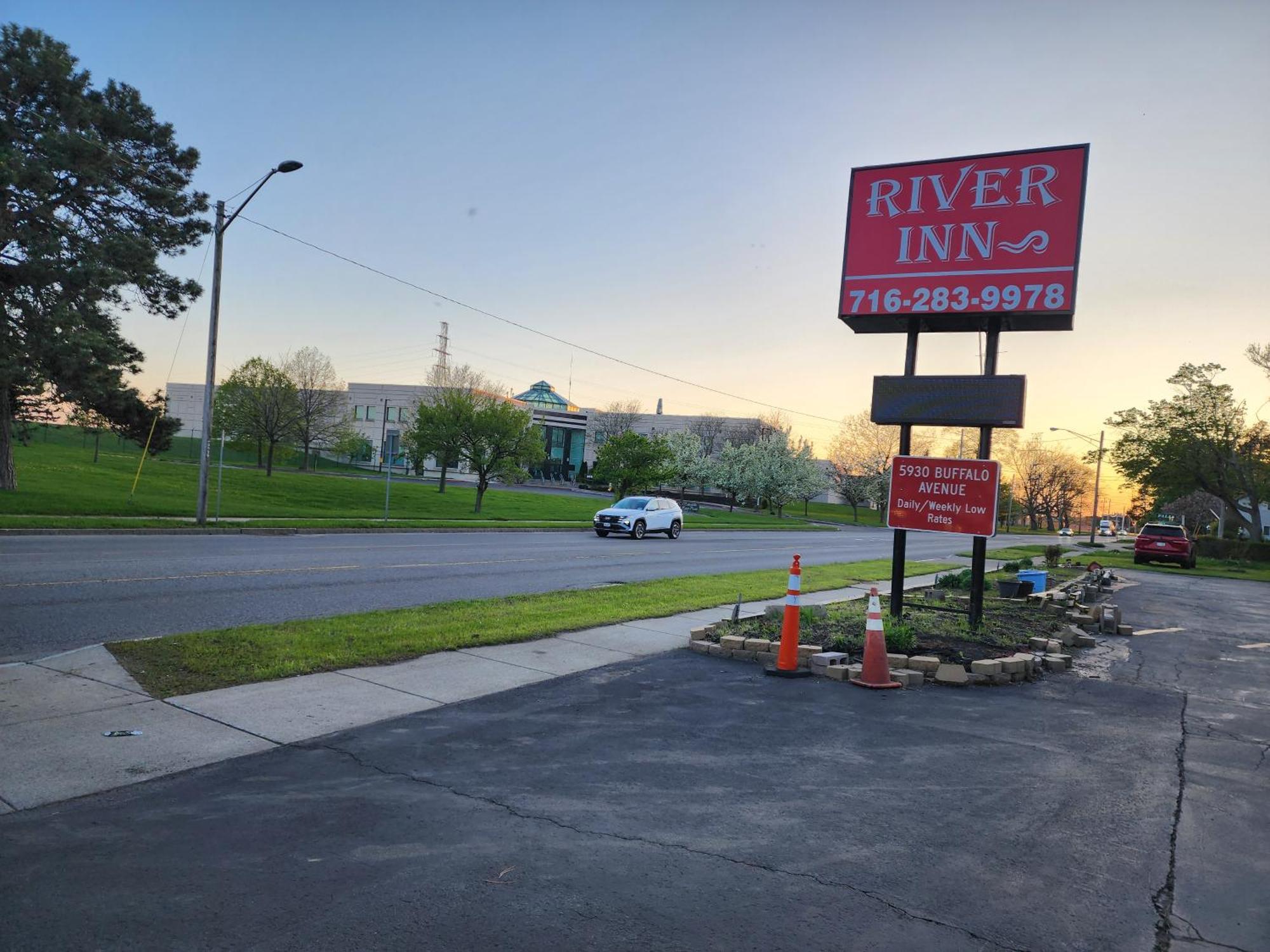 River Inn By Niagara Falls Exterior photo